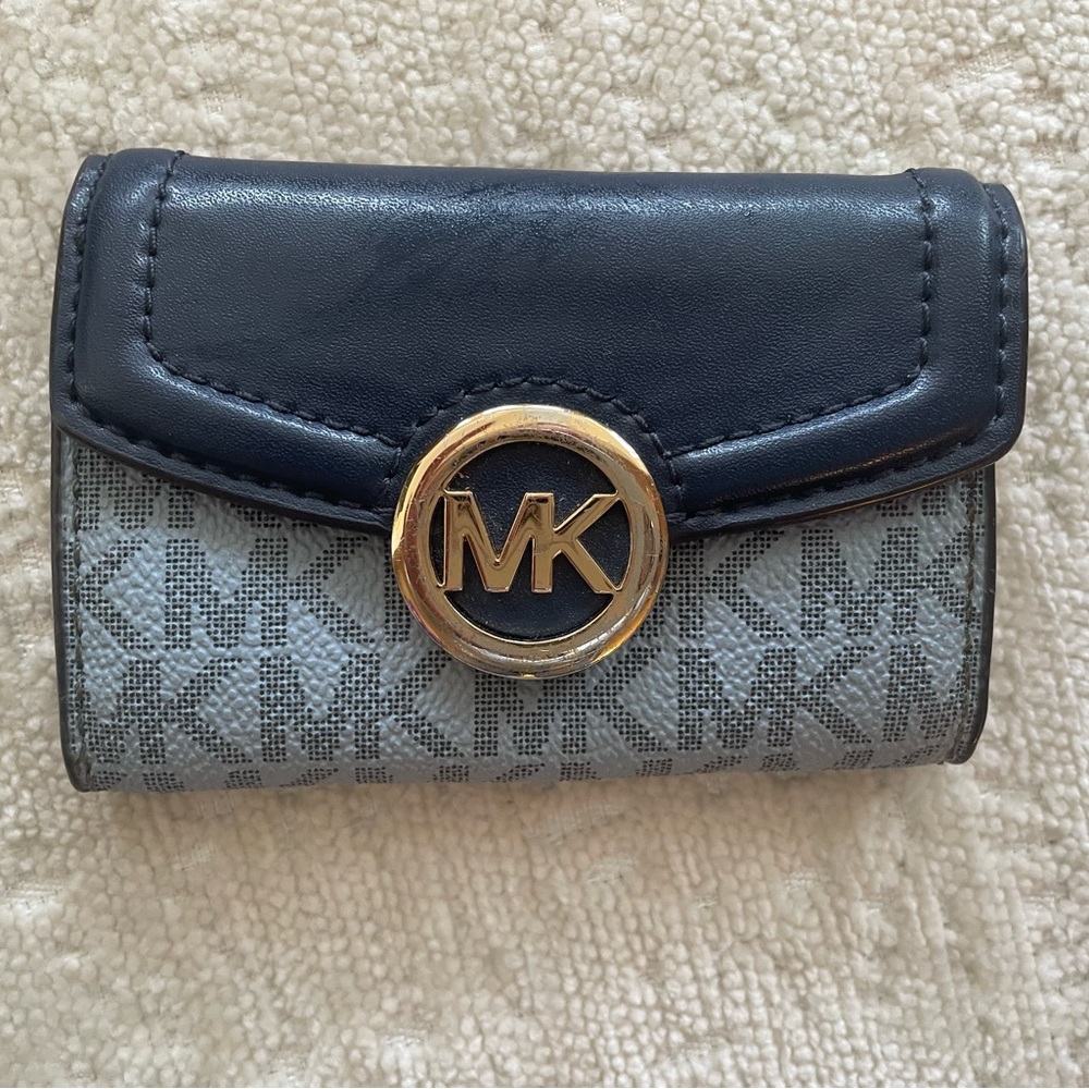 Michael Kors key holder